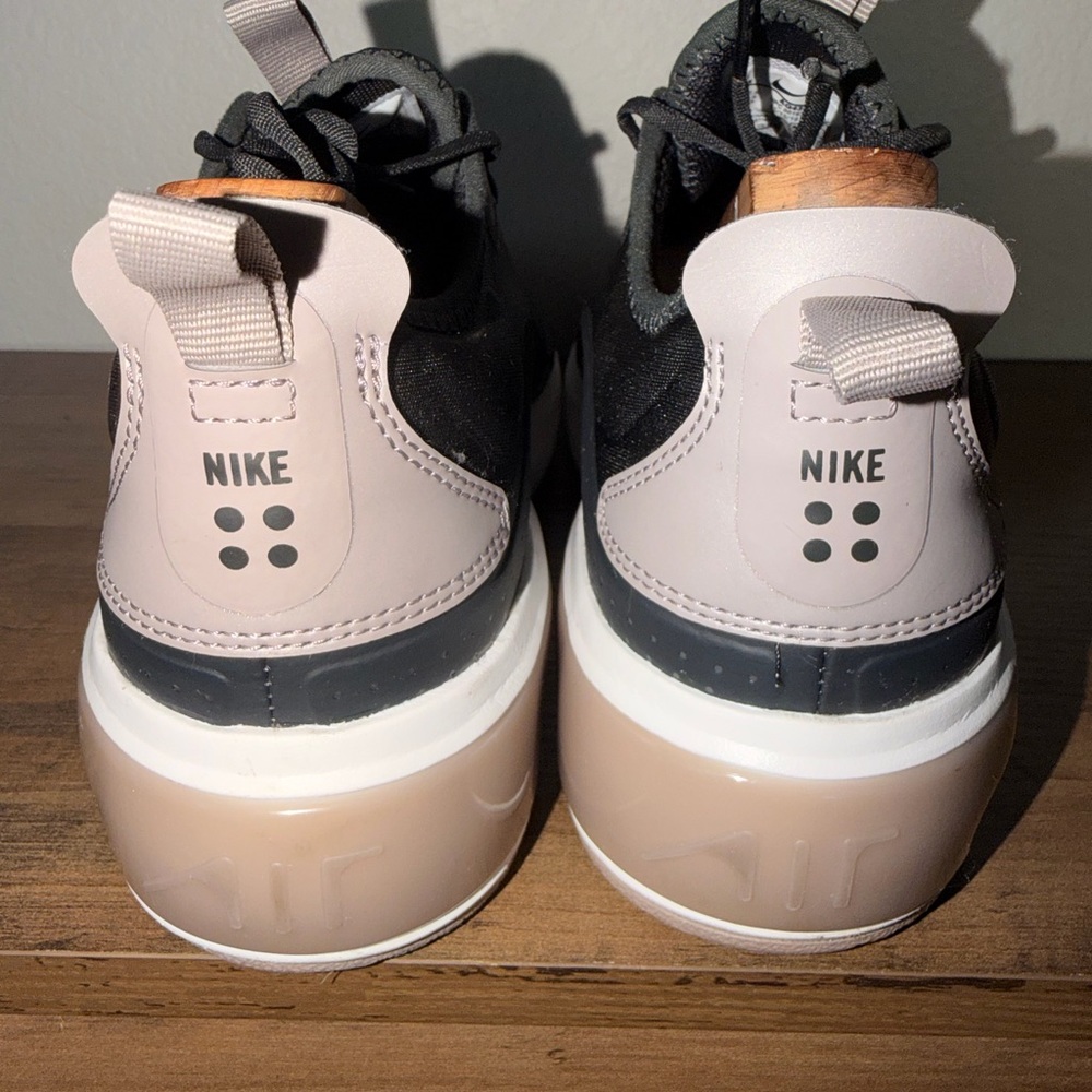 Nike Black and Mauve Air Max Dia - Picture 7 of 9